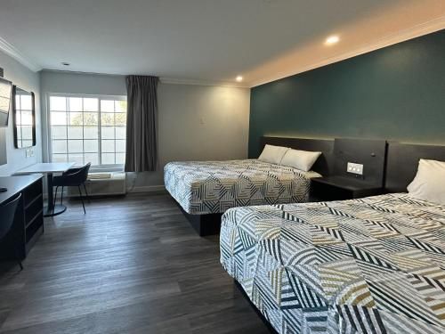 Motel 6 Buena Park, CA Anaheim Near Maingate Knotts 1