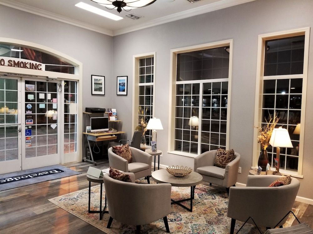 Travelodge by Wyndham Redding CA 2