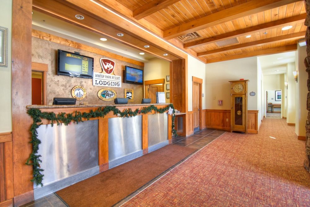 Zephyr Mountain Lodge 2