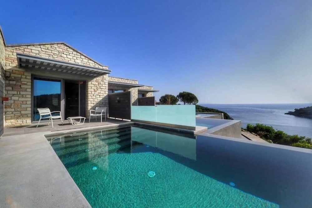 Mövenpick Resort Agios Nikolaos Sivota 3