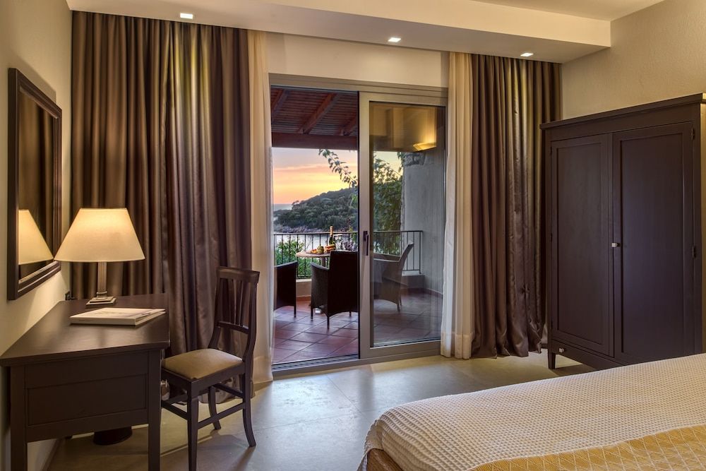 Domotel Agios Nikolaos Suites Resort 2