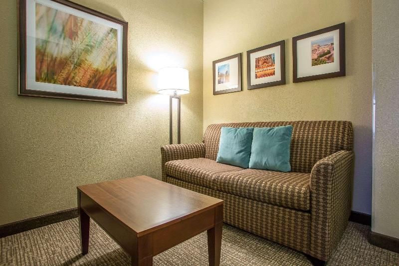 Comfort Suites O'Hare Airport 2