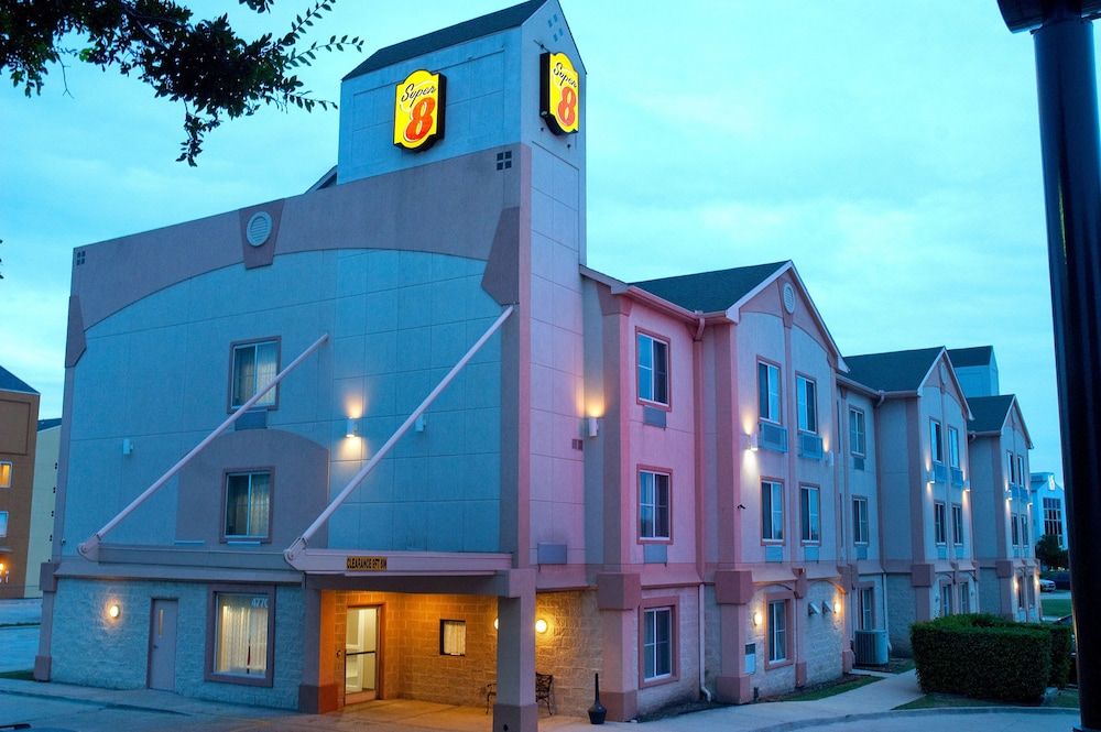 Super 8 by Wyndham Irving/DFW Apt/North 3 étoiles à Irving