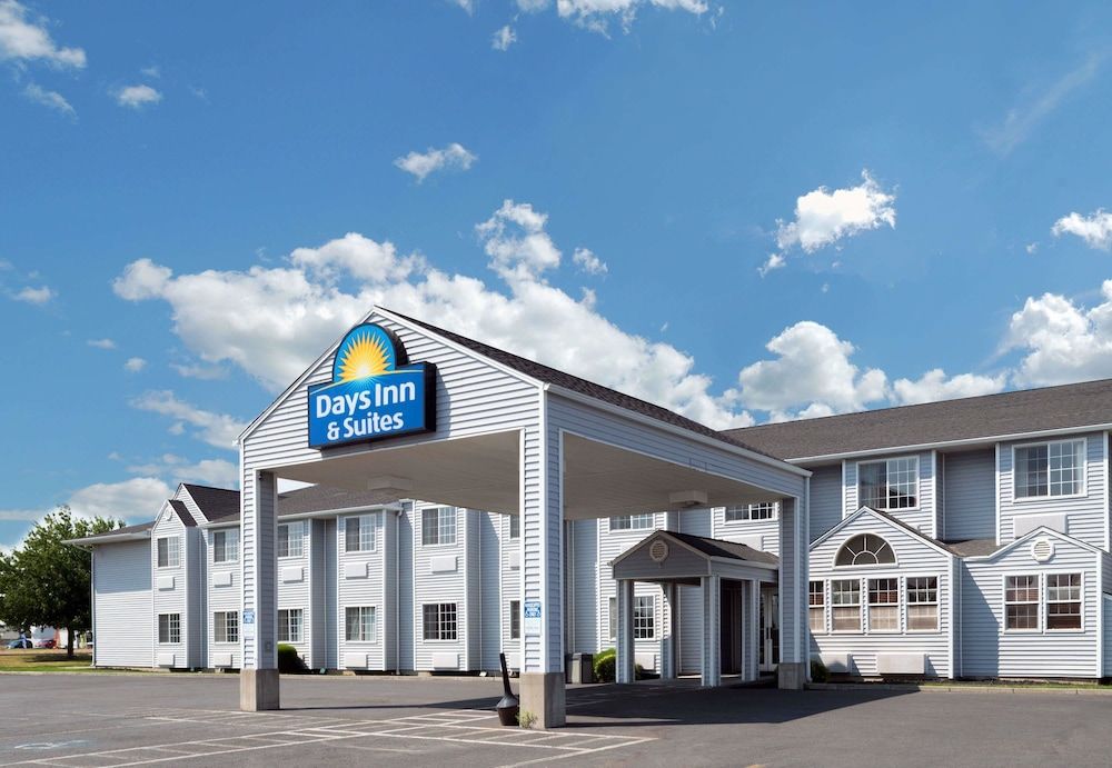 Days Inn & Suites by Wyndham Spokane Airport Airway Heights 2 estrellas en Airway Heights
