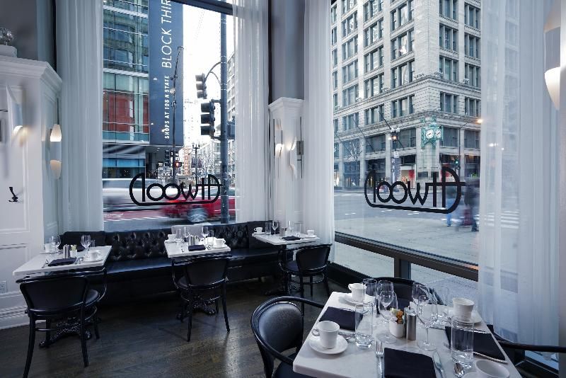 Staypineapple An Iconic Hotel The Loop Chicago 2