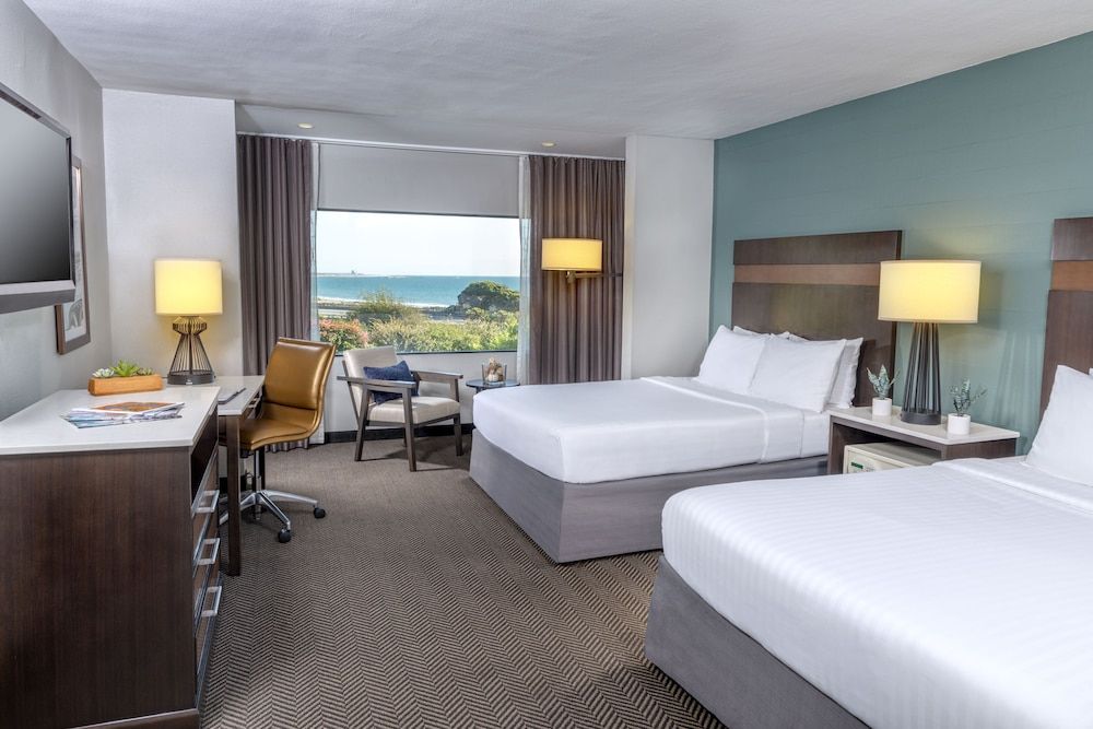 Wyndham Garden Ventura Pierpont Inn 1