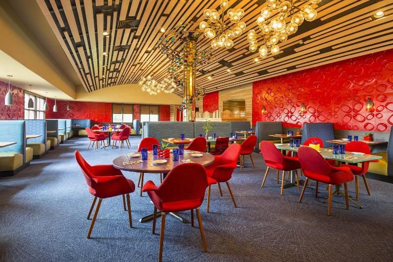 Four Points by Sheraton Chicago O'Hare Airport 2