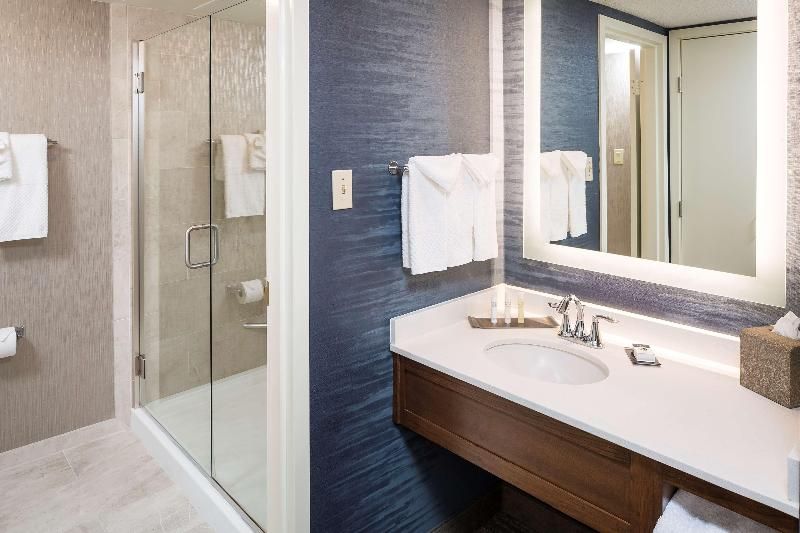 DoubleTree by Hilton Boston - Andover 3