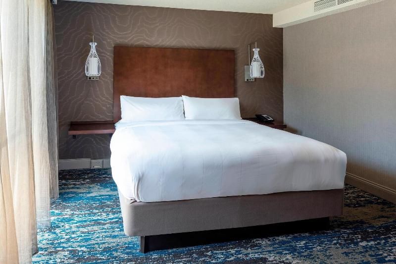 Boston Marriott Newton 3