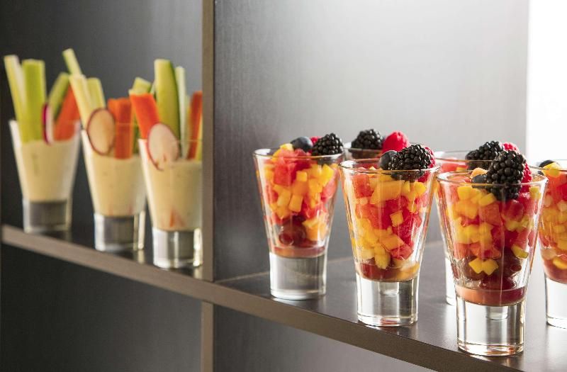 DoubleTree by Hilton Chicago - Oak Brook 2