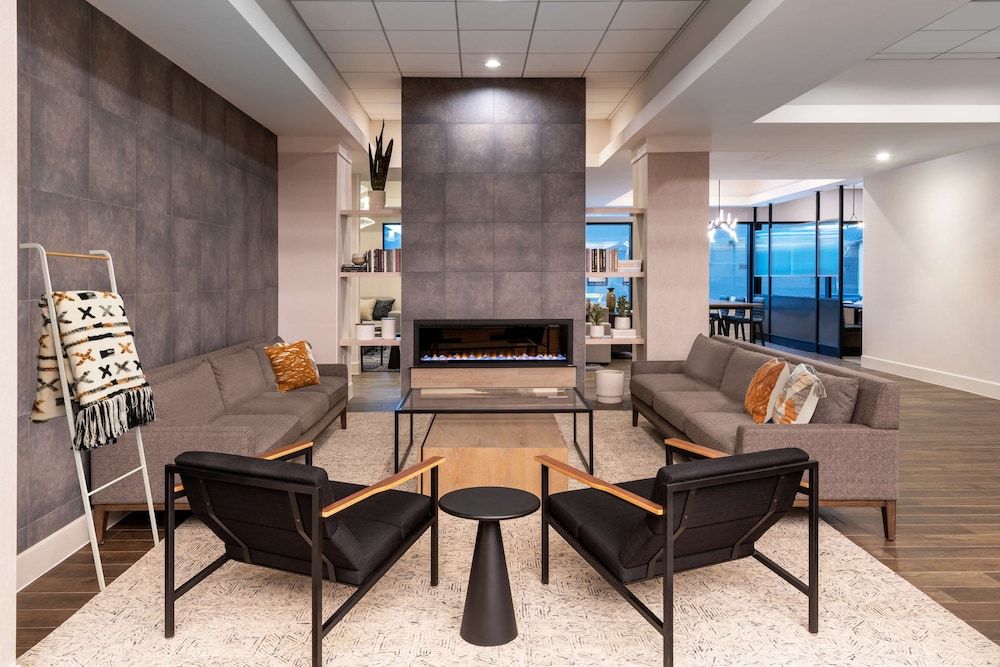 DoubleTree by Hilton Denver Cherry Creek 2
