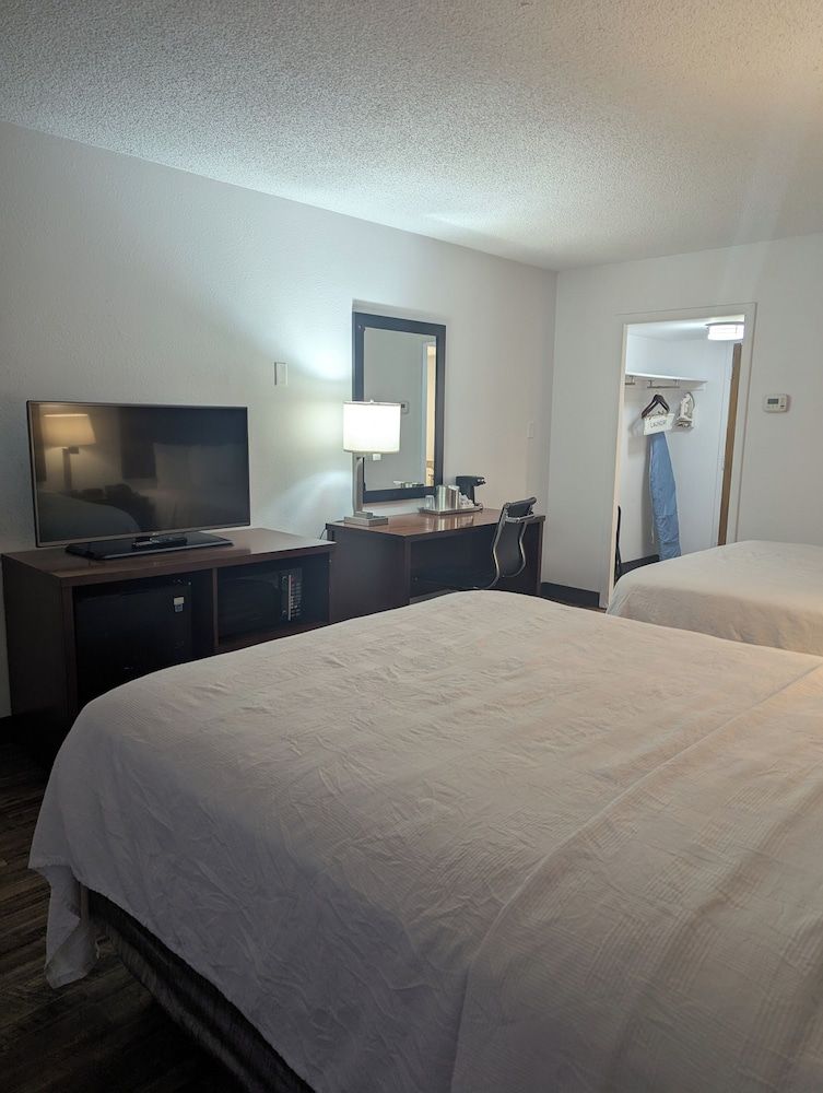 Plaza Hotel Denver 3
