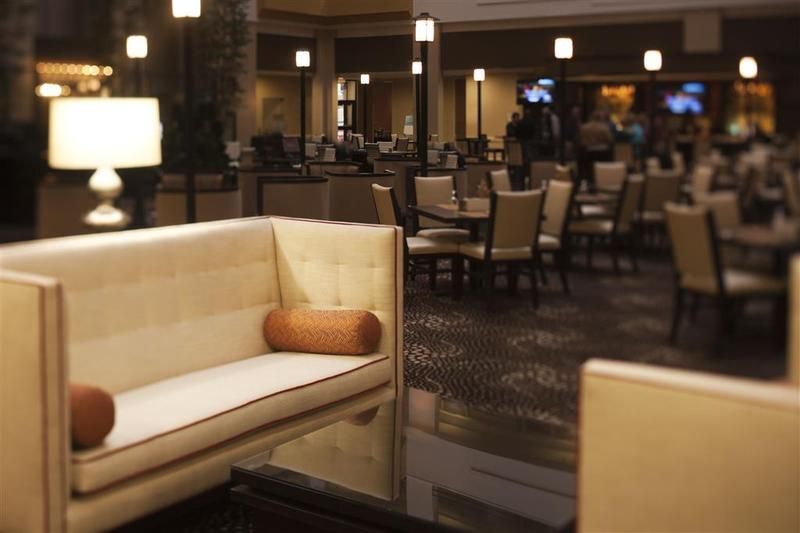 Sheraton Suites Chicago O'Hare 2