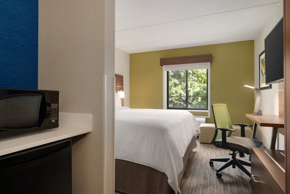 Holiday Inn Express Plattsburgh by IHG 3