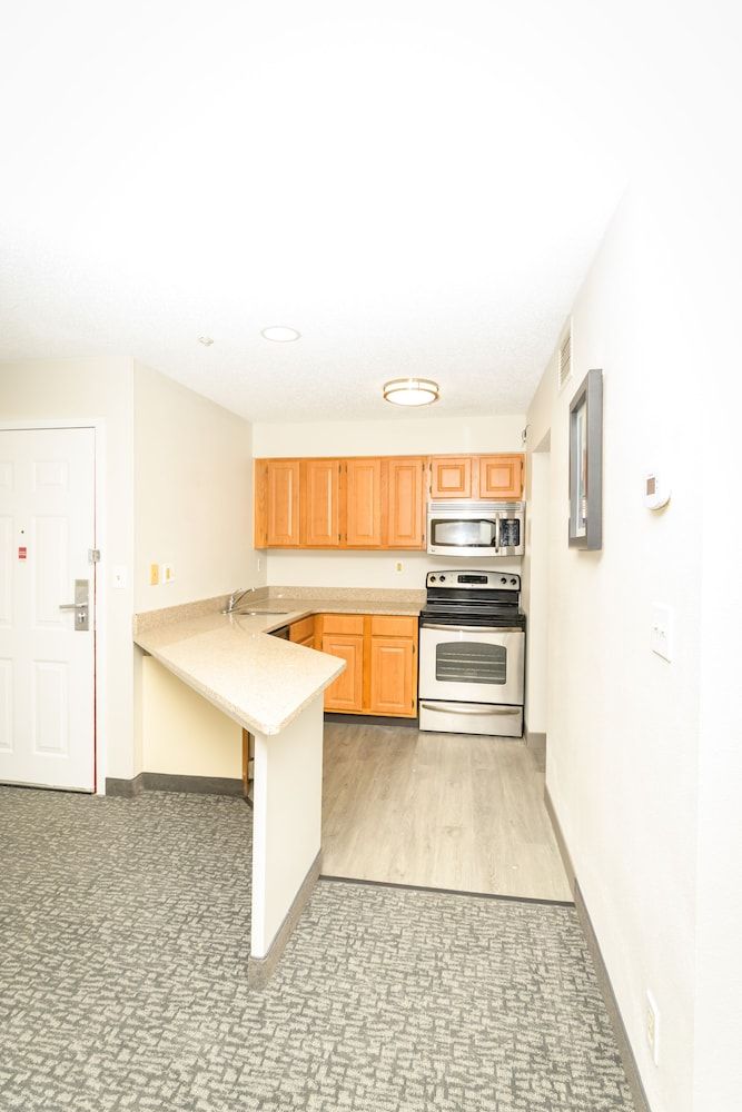Philadelphia Suites-Extended Stay 3