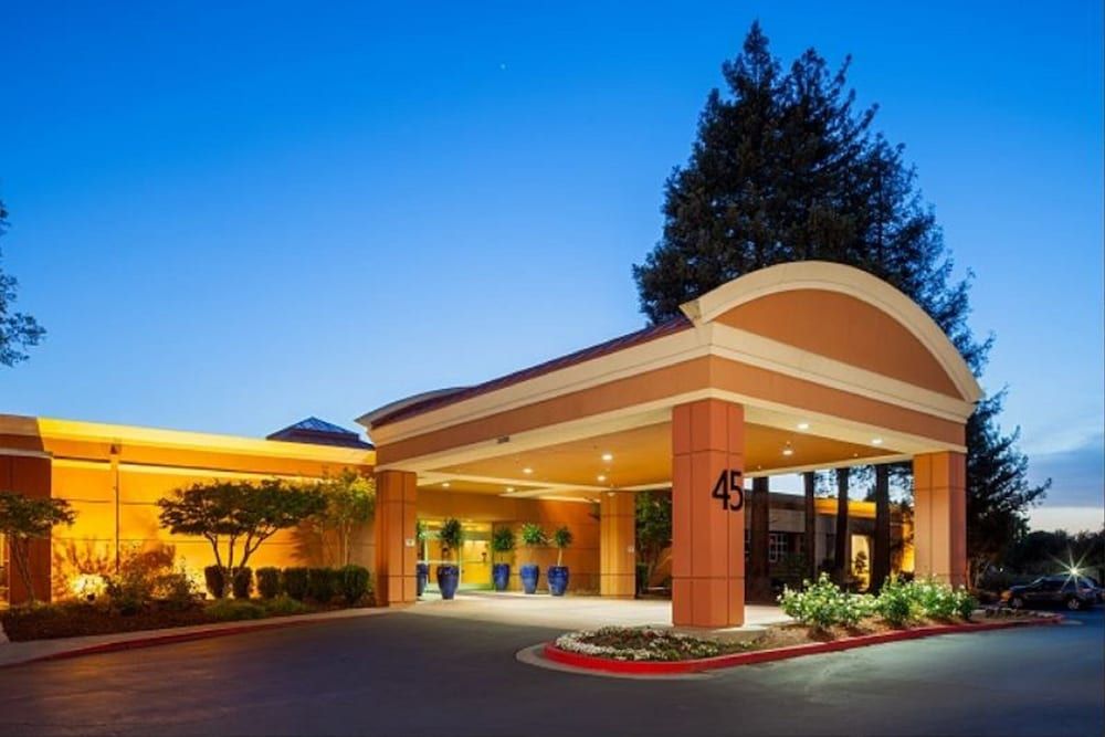 FairBridge Hotel by Concord Plaza 4 estrellas en Concord