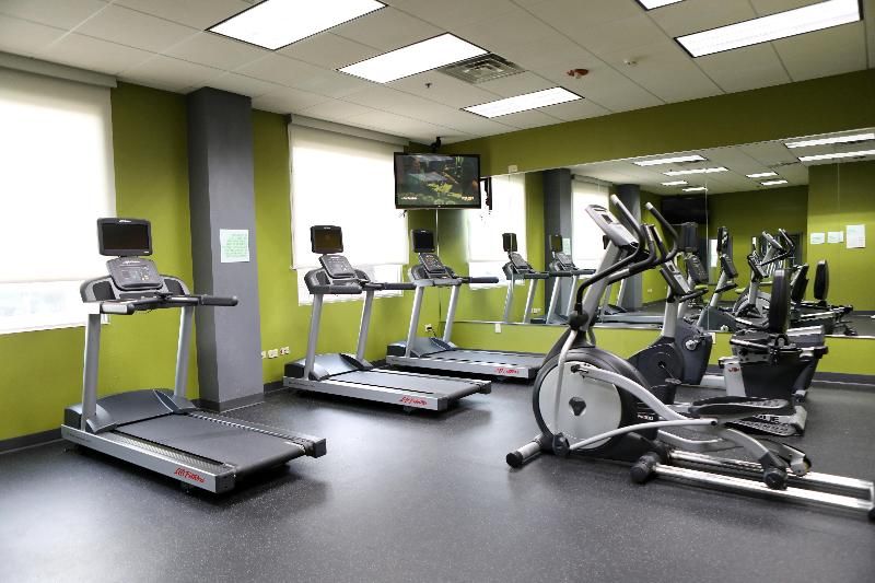 Holiday Inn Chicago O'Hare 2
