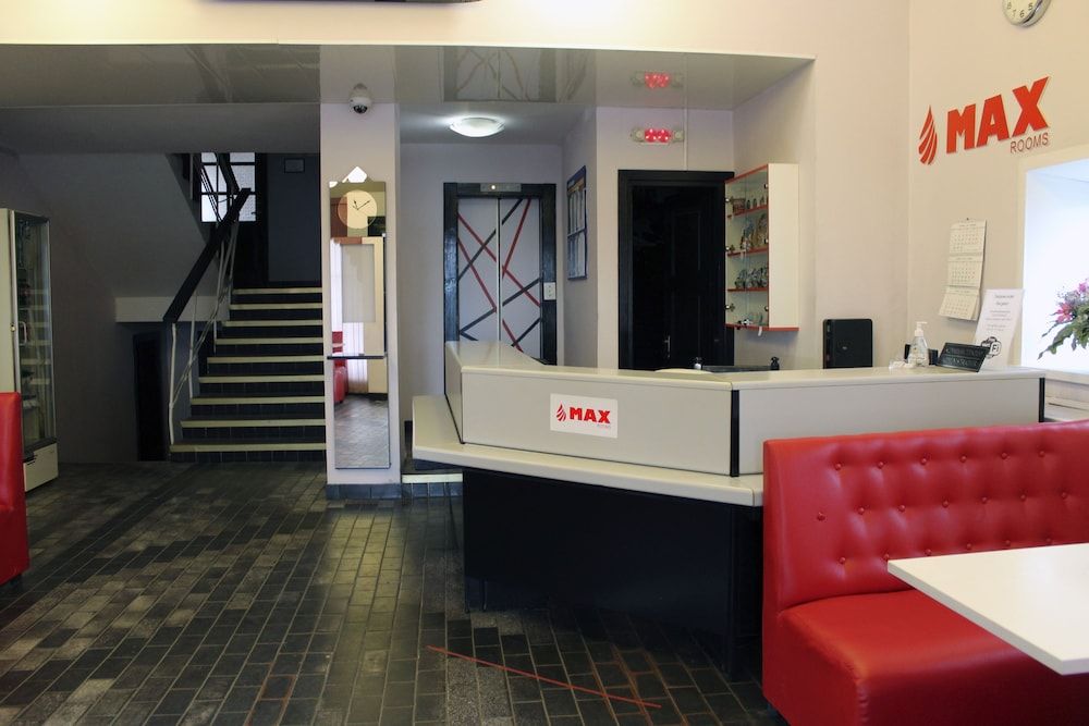 MaxRooms Volga Hollywood 2