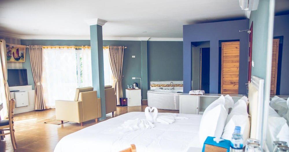 Scarlet Sails Resort 2