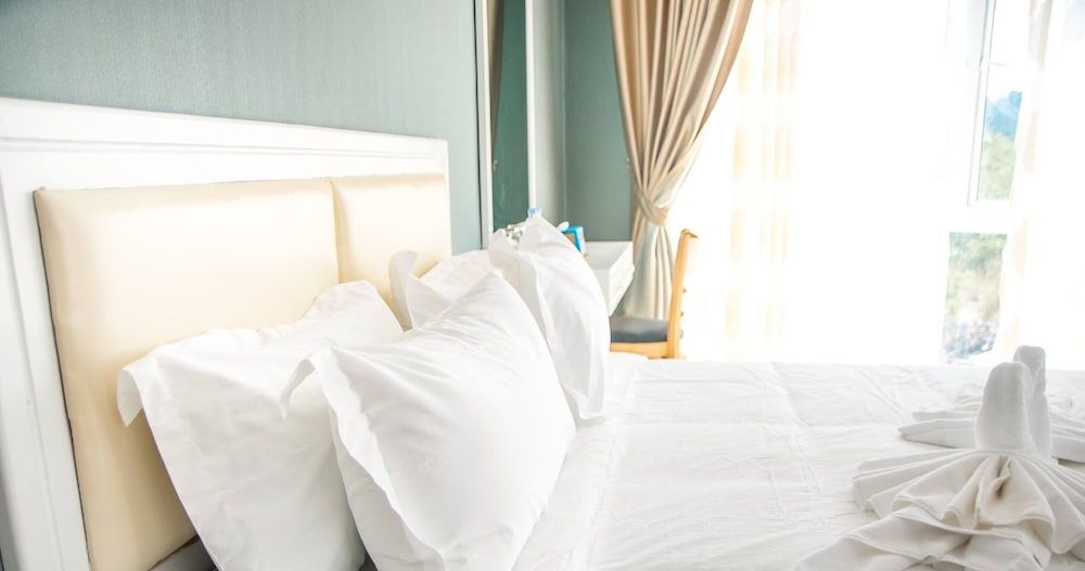 Scarlet Sails Resort 3