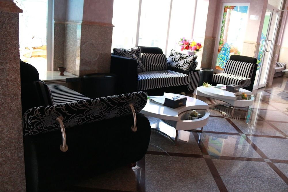 Horizon Hotel Apartments 3