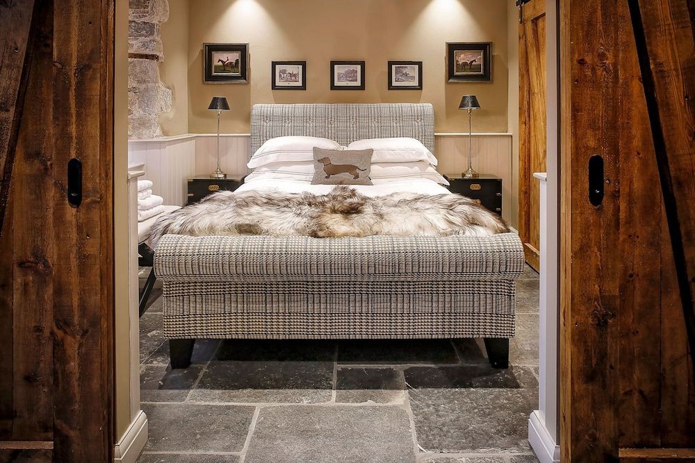 The Stalls at Gileston Manor