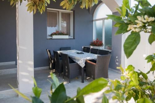 Holiday House Zaton 3