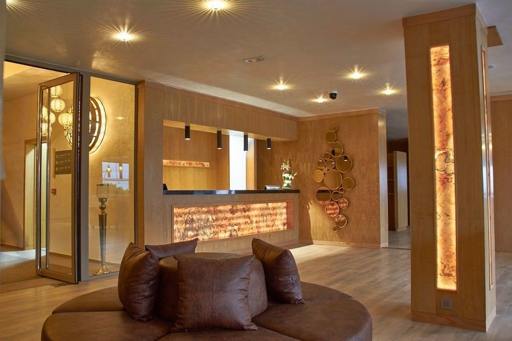 Mabrouk Hotel And Suites 3