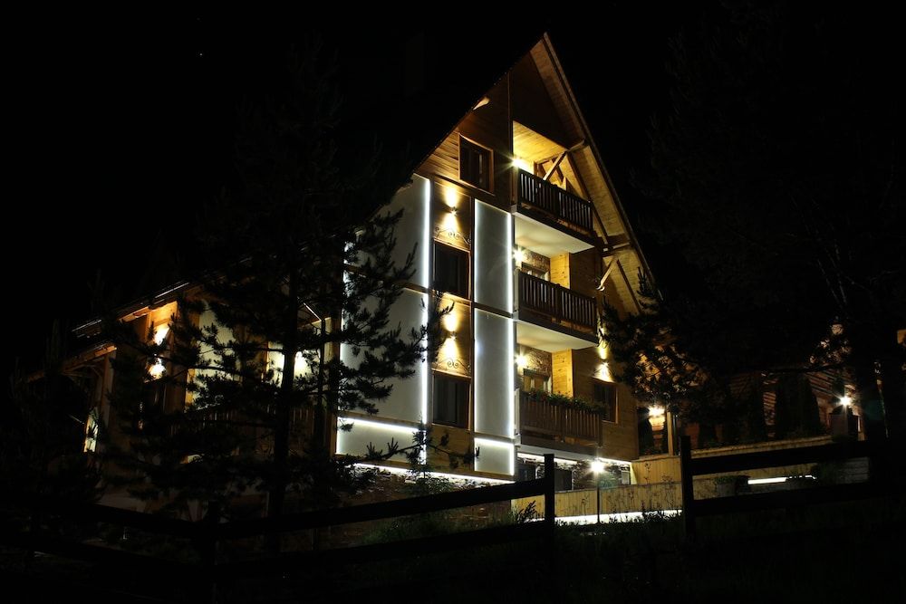 Villa Natural Wood 4 estrelas em Zlatibor