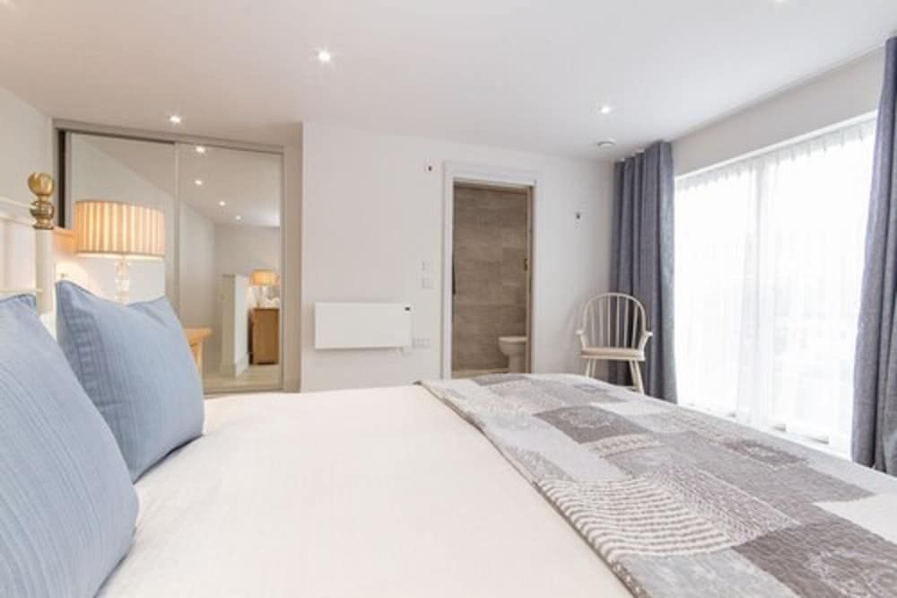 Citystay - Midsummer Mews 3