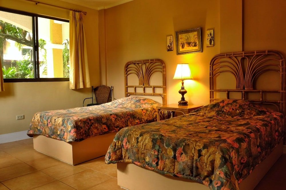 Playa Papagayo Beach Inn & Restaurant 2