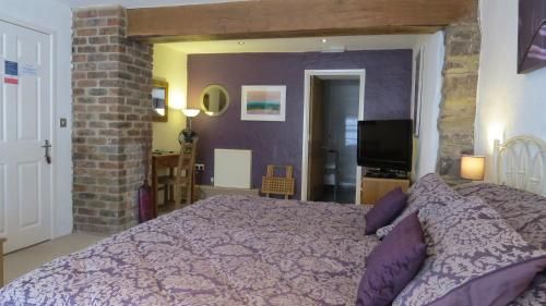 The Boat House Bed and Breakfast 2