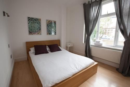 Tooting Rooms & Studio by PrimeCityHosts 3