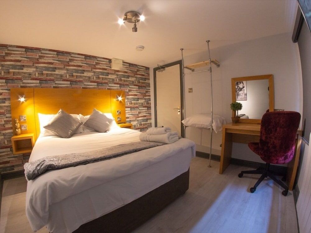 Twenty Hotel & Bar 2