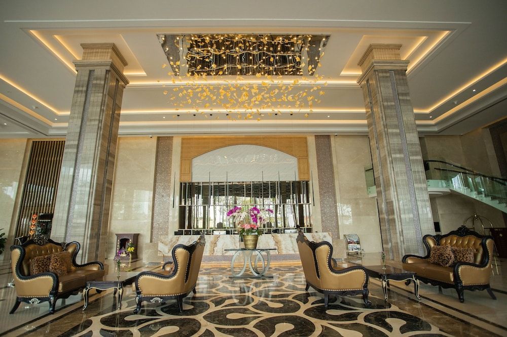 The Mira Central Park Hotel 2