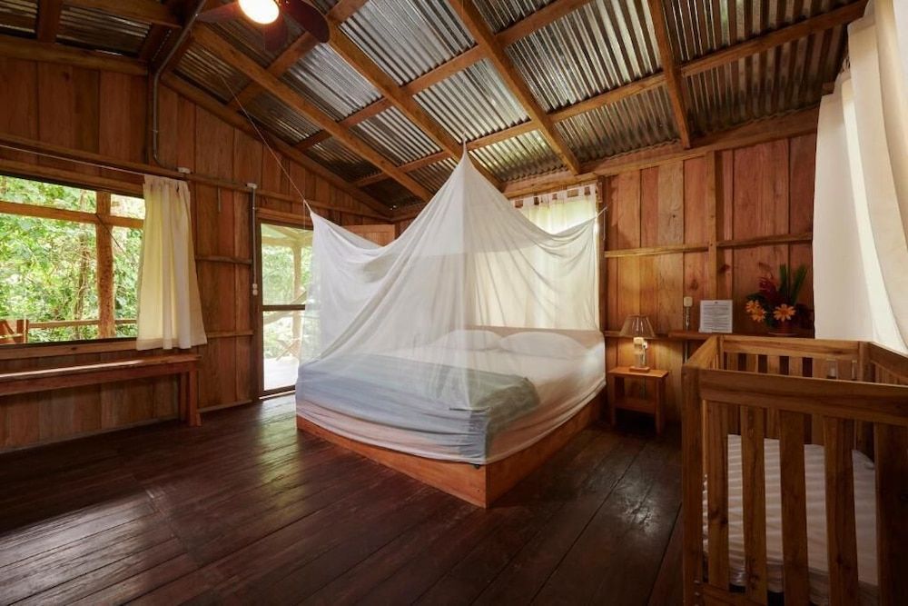 Finca Amistad Cacao Lodge 3