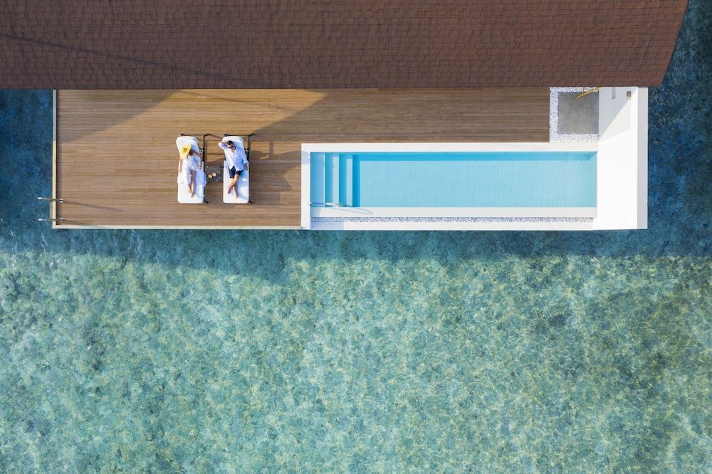 The Westin Maldives Miriandhoo Resort 2