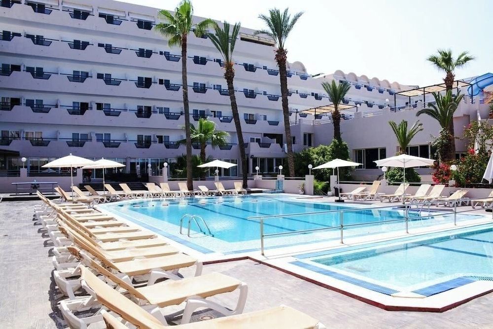 Treehouse Hotel 3 estrellas en Sousse