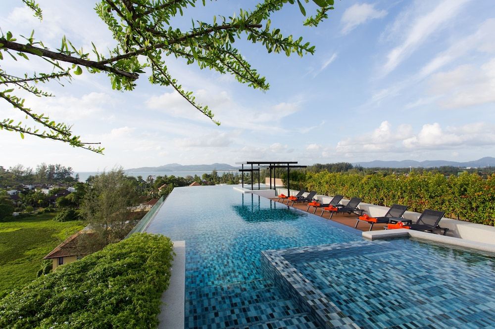 6th Avenue Surin Beach 4 estrellas en Bang Tao Beach