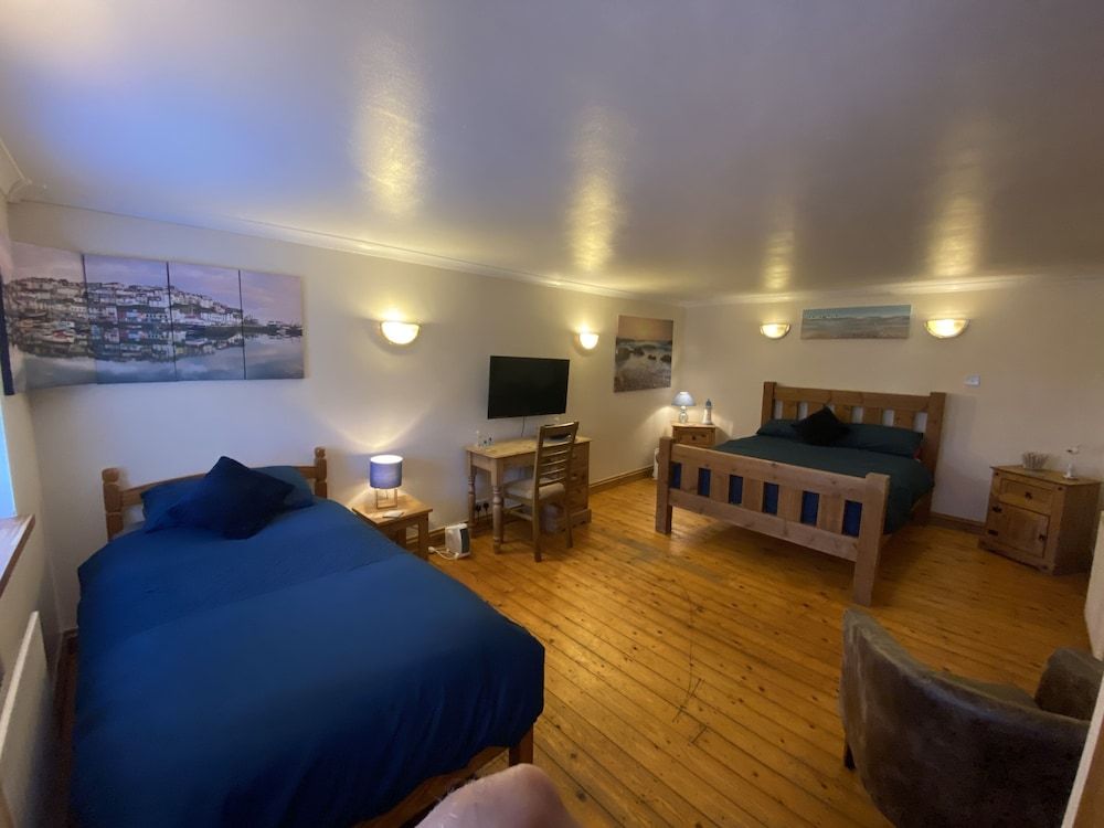 Quaint 4 Bed Barn Conversion Barnhouse Starshinezz 3