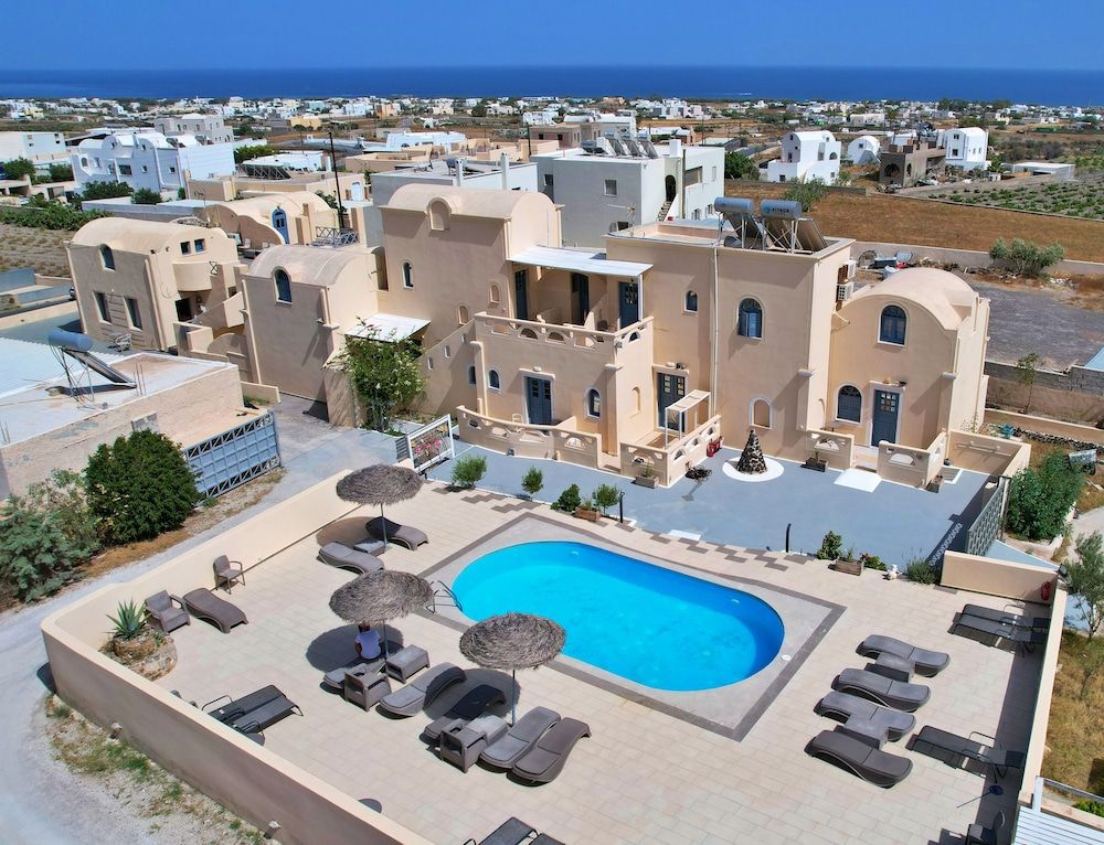 Leon Lux Apartments 3 étoiles à Santorini