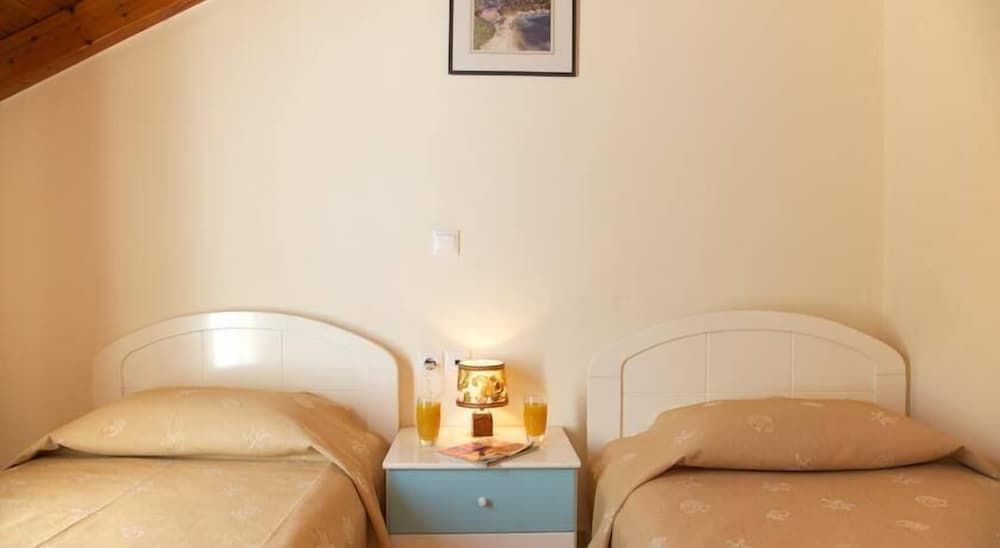 Faos Luxury Apartments 3