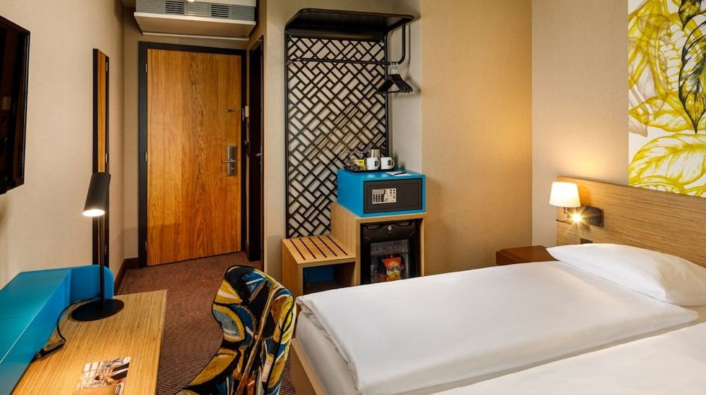 Swiss Chocolate by Fassbind Lausanne 3