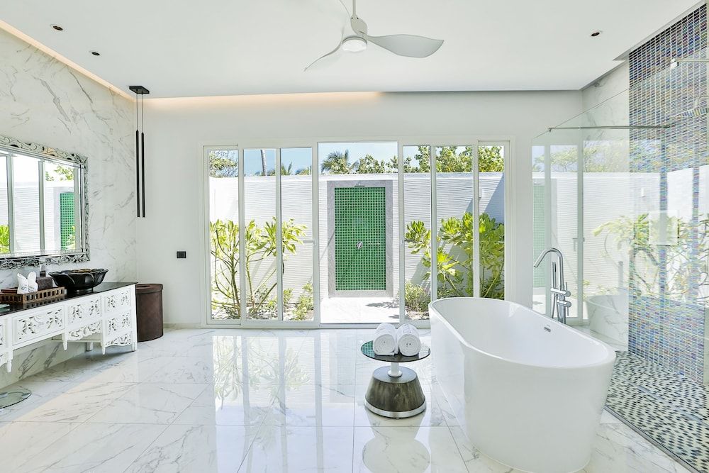 Emerald Maldives Resort & Spa 3