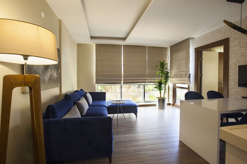 Maxuite Hotel in Home