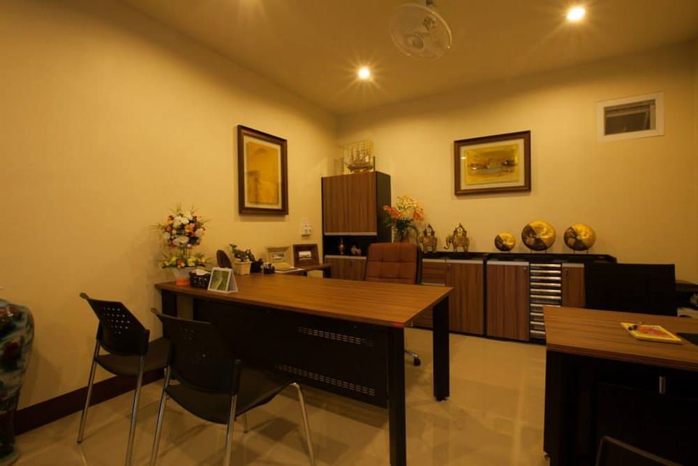 Chiang Kham Grand Villa 2