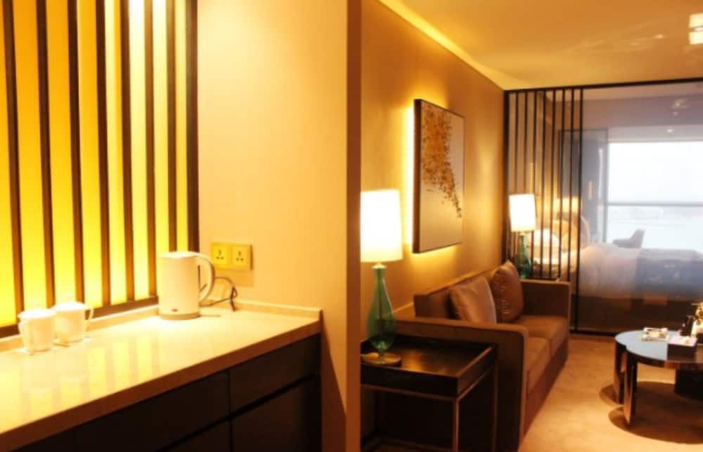 Weihaiwei Hotel B Plaza 2