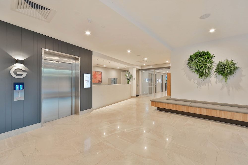 Best Western Plus North Lakes Hotel 2