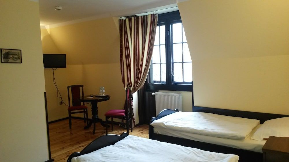 Palac Krobielowice 2