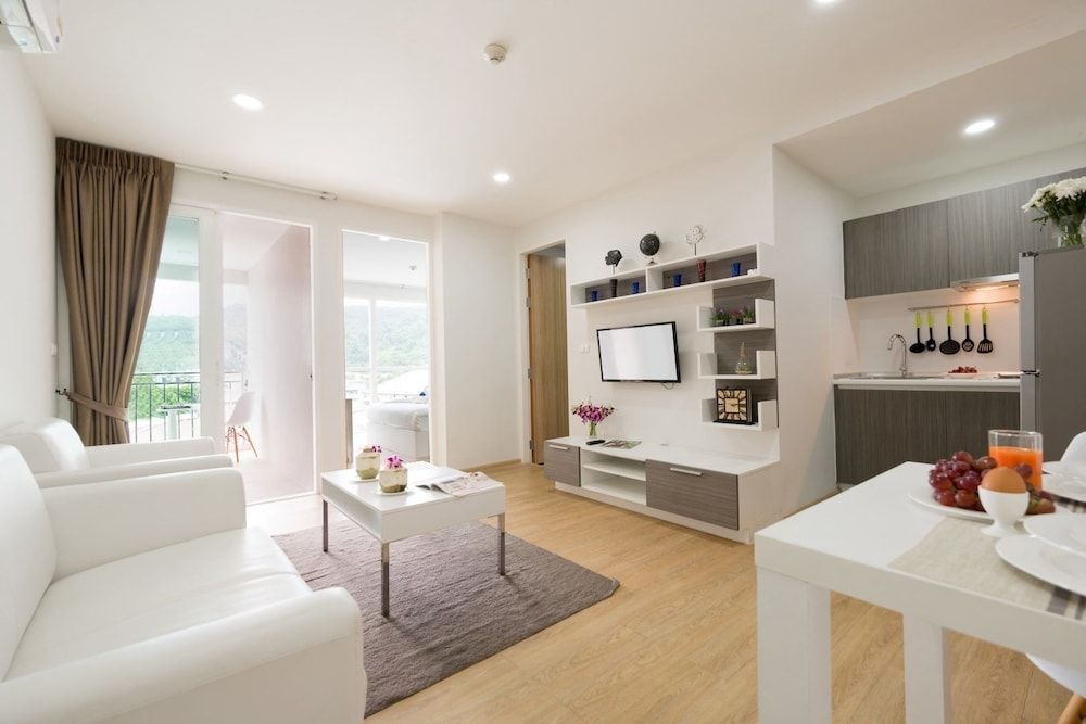 Ozone Condotel 2